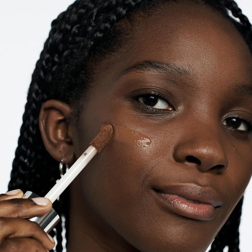 Clinique Beyond Perfecting Liquid Foundation + Concealer - Full Coverage for All Skin Types | Natural Matte Finish