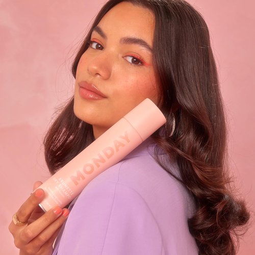 Monday Haircare Brunette Dry Shampoo - Oil-Absorbing Formula with Keratin for Dark Hair | 200 mL