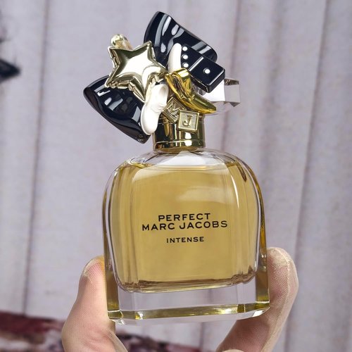 Marc Jacobs Perfect Intense Eau de Parfum - Woody Floral Women's Fragrance with Daffodil & Sandalwood