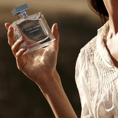 Ralph Lauren Fragrances - Romance Eau de Parfum - Women's Floral & Woody Perfume with Rose, Jasmine, Berries
