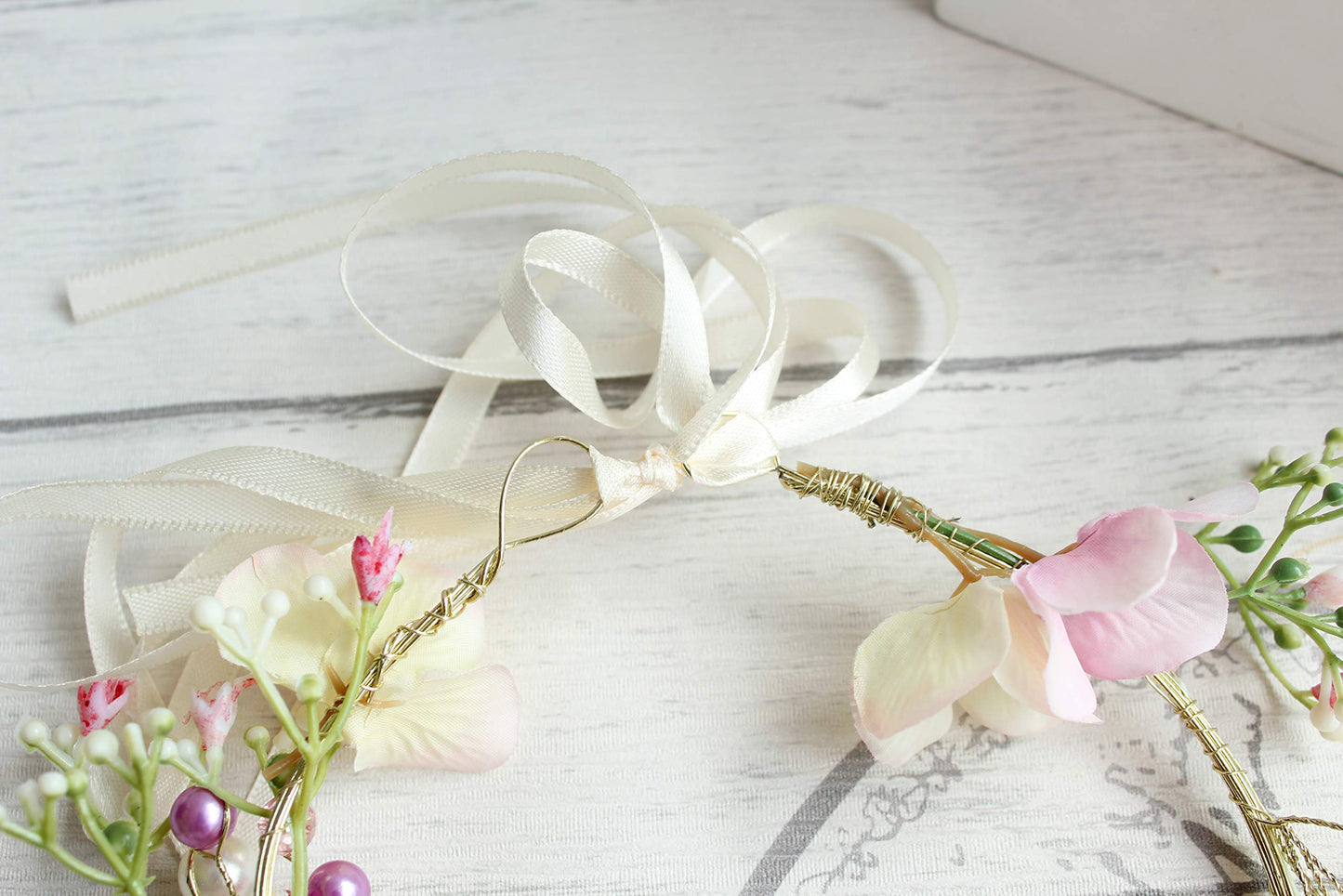 Vivivalue Pearl Flower Crown Floral Garland Headband Flower Halo Headpiece Hair Wreath Boho with Ribbon Wedding Party Photos Festival Pink