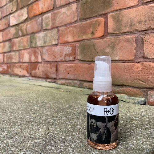 R+Co TWO WAY MIRROR Smoothing Oil – Frizz-Control & Shine-Enhancing Hair Oil, Smooths & Softens Hair, All Hair Types