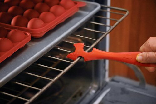 Norpro Silicone Oven Rack Push/Pull Tool - Heat-Resistant Kitchen Accessory for Safe Handling