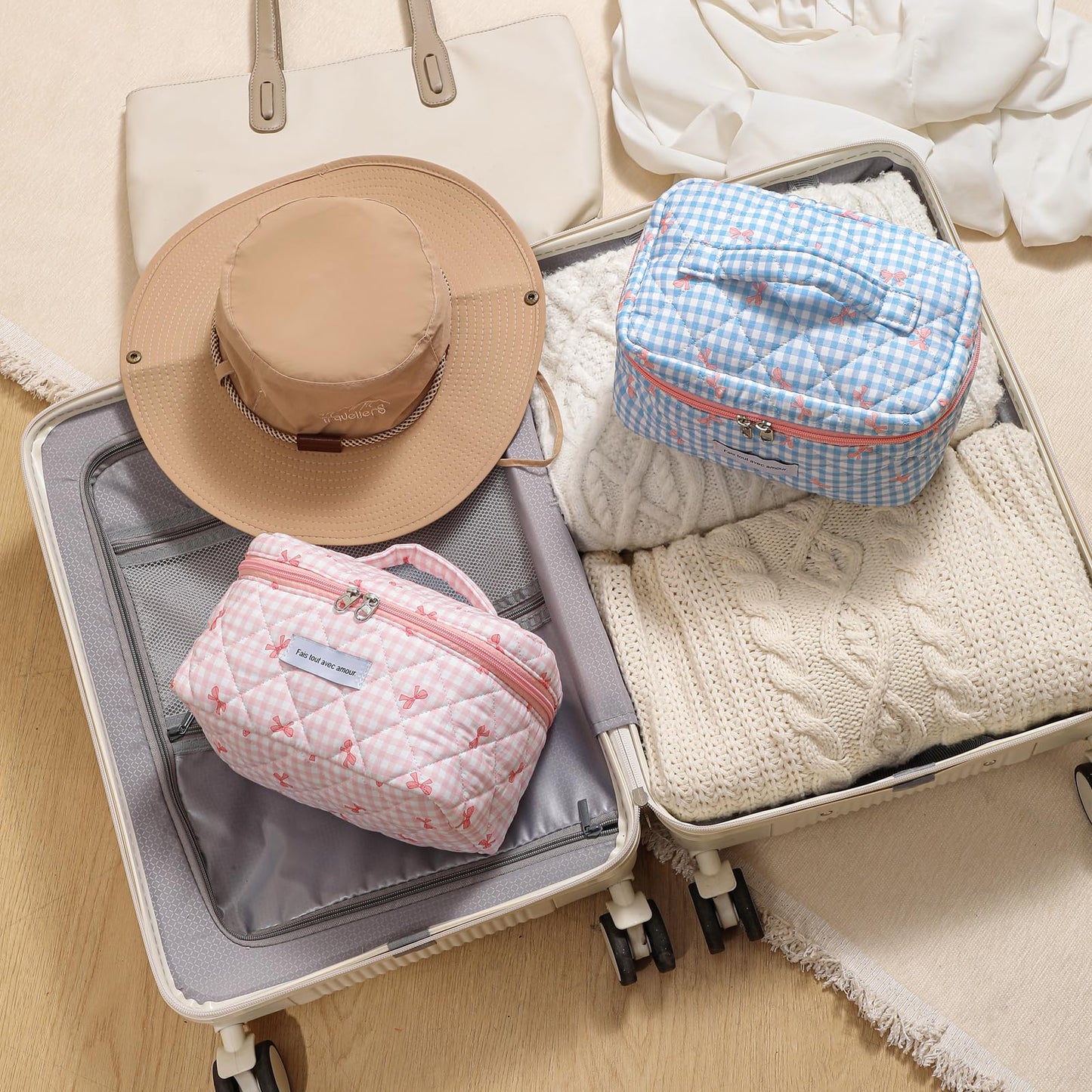 uekeboag Large Travel Quilted Makeup Bag for Women, Floral Cotton Cosmetic Bag, Coquette Aesthetic Floral Toiletry Organizer Bag(11Checker Pink Bow