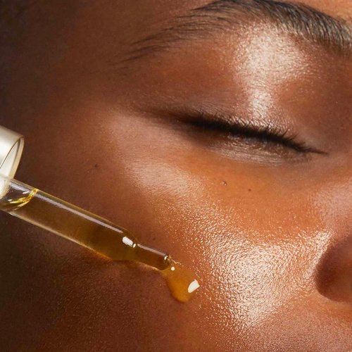 Clarins Santal Face Oil Treatment - Hydrates & Smoothes Skin | Calms Redness & Irritations | 100% Natural Plant Extracts