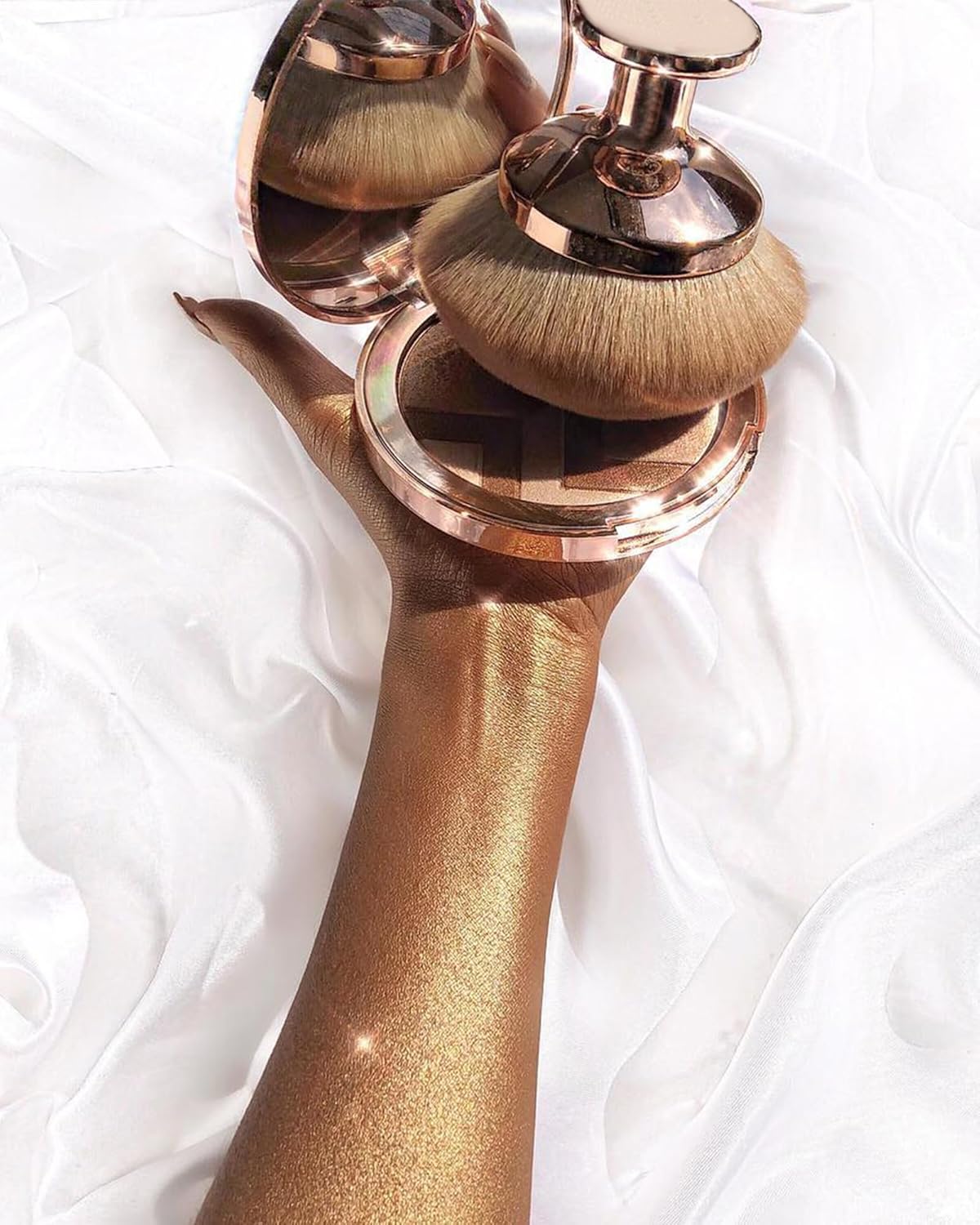 Skiennix Extra Large Kabuki Makeup Brush - Perfect for Self Tanner, Foundation & Lotion Application