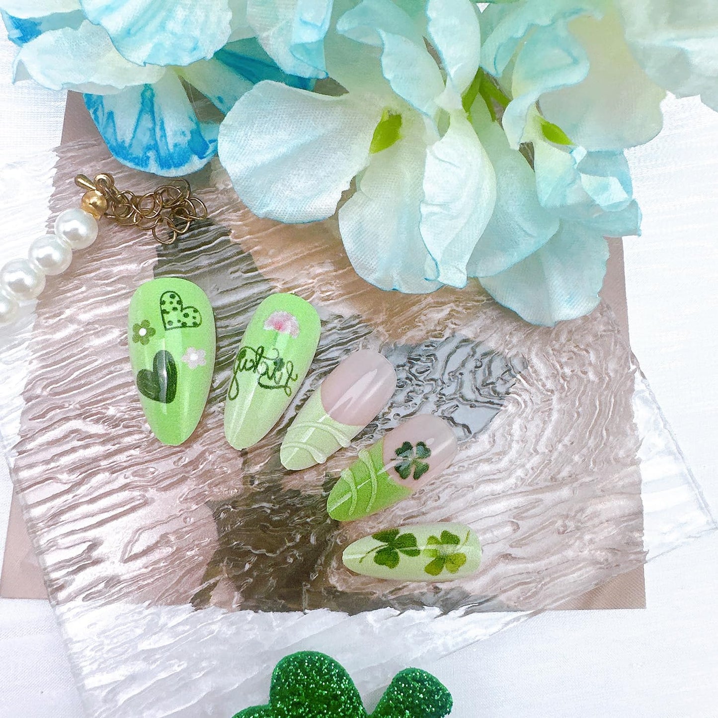 24Pcs St Patrick's Day Press on Nails Short Square Gold French Tip Fake Nails with Gold Rhinestones Horseshoe Rainbow Shamrocks False Nails St Patricks Day Acrylic Nails Irish Stick on Nails for Women
