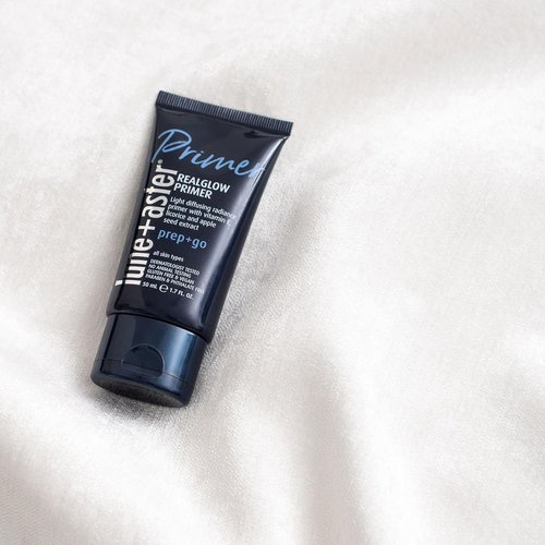 Lune+Aster RealGlow Primer - Sheer Radiant Skin Primer with Vitamin E & Licorice Extract | Vegan, Gluten-Free | 1.7 Fl. Oz