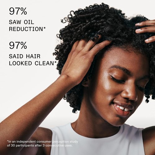 Olaplex Nº.4D Clean Weightless Volume Healthy Scalp Dry Shampoo: Absorbs Oils & Neutralizes Odor | No Powdery Residue | For Coily, Curly, Straight, and Wavy