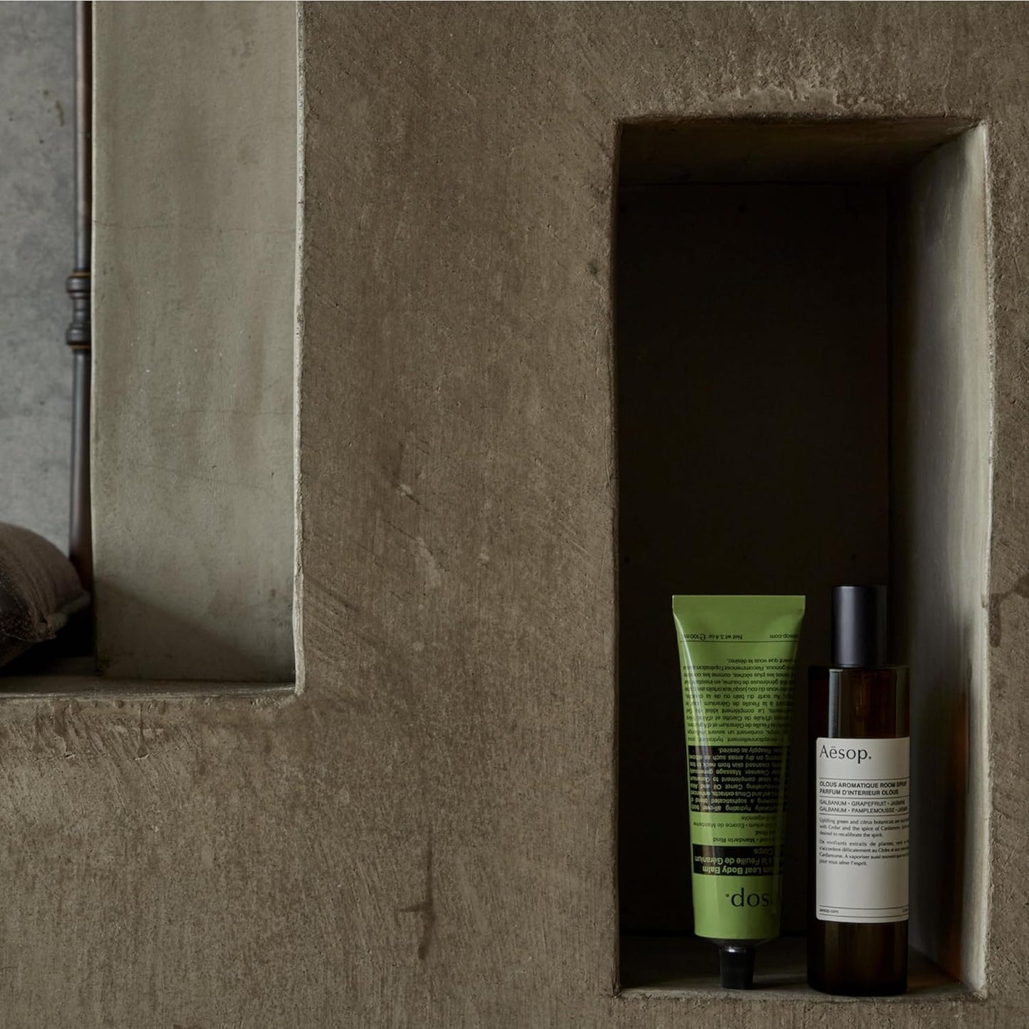 Aesop Geranium Leaf Body Scrub - Exfoliating Polish with Bamboo & Pumice for Smooth Skin | 6.2 oz