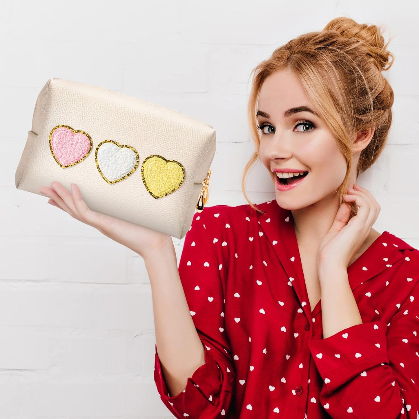 Cute Heart Cosmetic Bag - Preppy Patch Large Toiletry Bag PU Leather Makeup Bag Portable Waterproof Bag Travel Organizer Birthday Gifts Travel Purse Toiletry Organizer for Women Girls