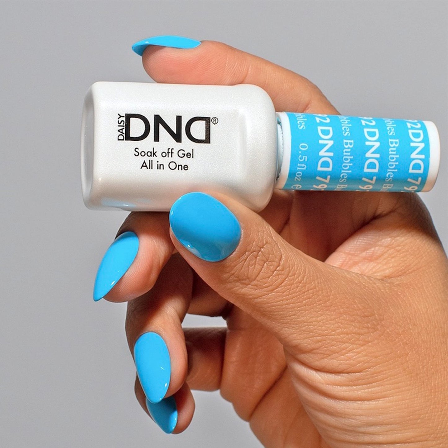 DND Gel Polish Set, Blue Collection, UV/LED Gel Polish and Air Dry Nail Lacquer, Matching Chip-Free Polish Duo, 792 Bubbles, 0.5 Fl Oz