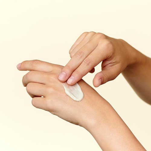 Perricone MD No Makeup Instant Blur Priming Moisturizer - 1 Fl. Oz. for Flawless Skin