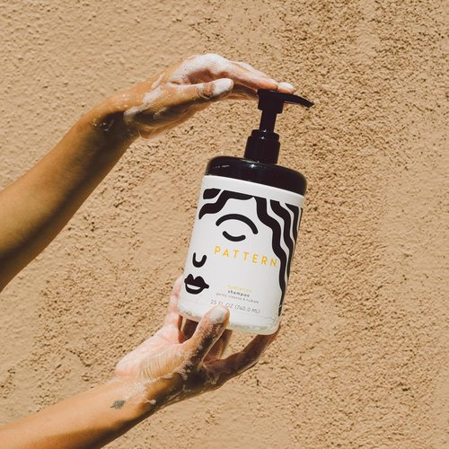 PATTERN Beauty Hydration Shampoo - Nourishing Honey, Aloe Vera & Biotin for Curly Hair | 25 Fl Oz
