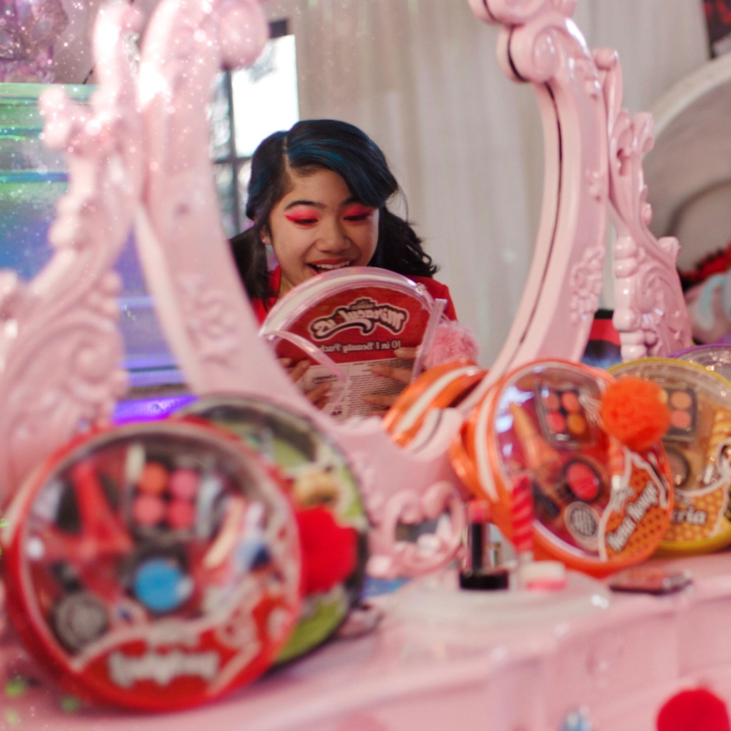 Miraculous Ladybug, 10-in-1 Rena Rouge Kids Makeup Set with Nail Polish, Lipstick, Pressed Powder Palette, Lip Gloss, Hair Chalk, Make-up Sponge, Compressed Towel, Sticker and Pom-pom (Wyncor)