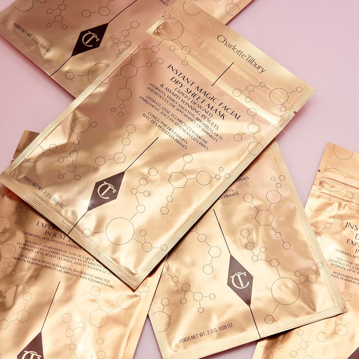 Charlotte Tilbury Instant Magic Dry Sheet Face Mask - Reusable Hydrating Mask with Niacinamide & Peptides - Smooths, Brightens & Plumps (1 Count)