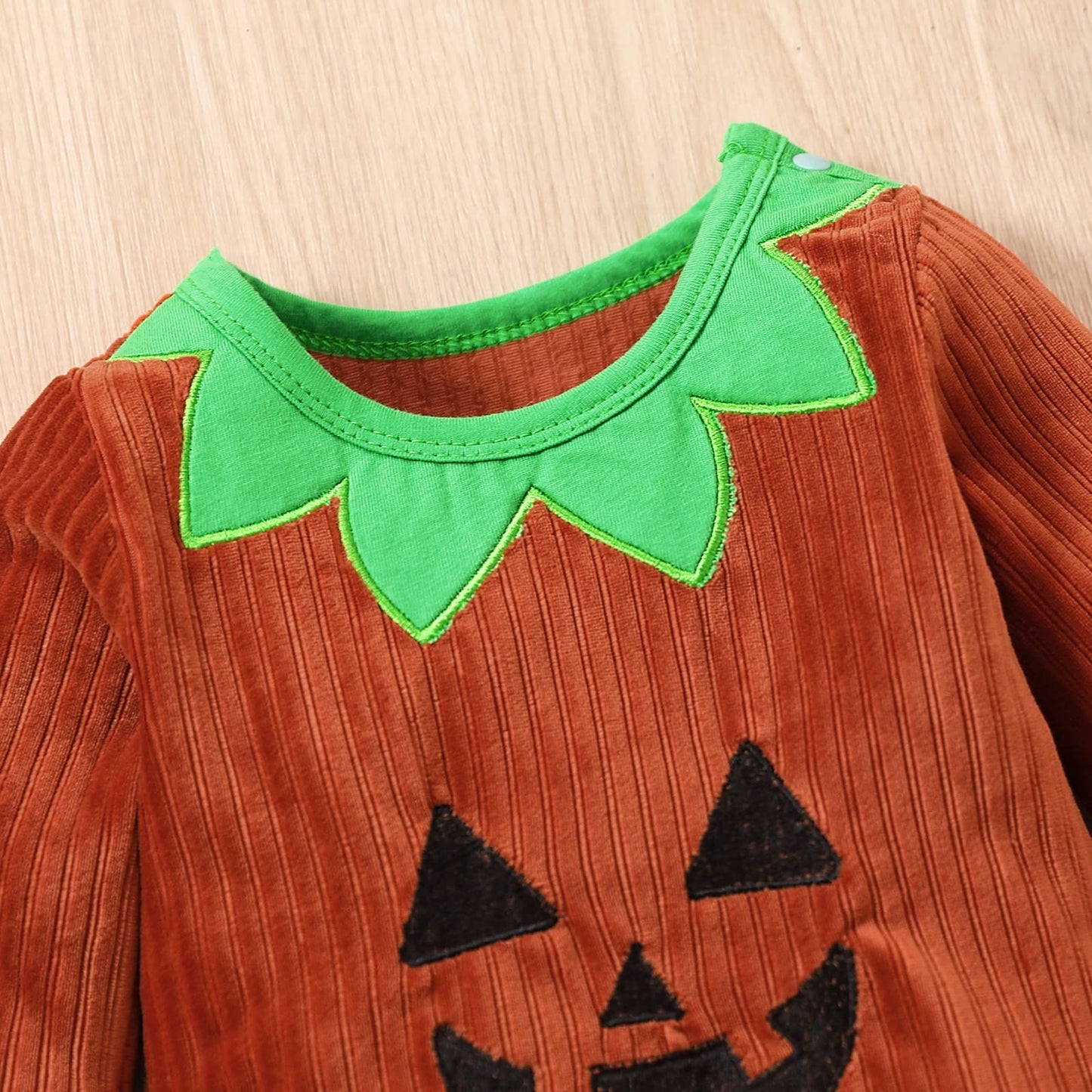 LouVasabuce Toddler Baby Girls Boys Halloween Long Sleeve Pumpkin Face Pattern Romper+ Cap +Slipper Socks 3Pcs Outfits