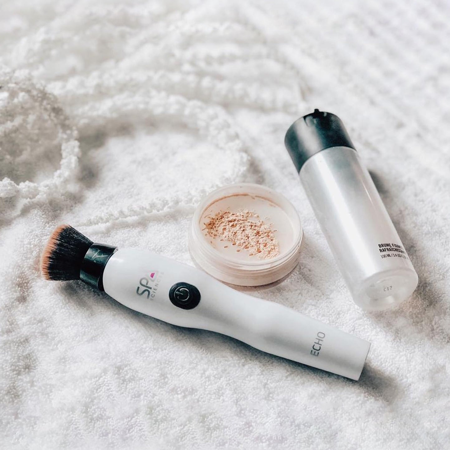 Spa Sciences ECHO - Makeup Brush for Flawless Blending, Contouring, Highlight & Airbrush Finish - 3 Speeds - Rechargeable