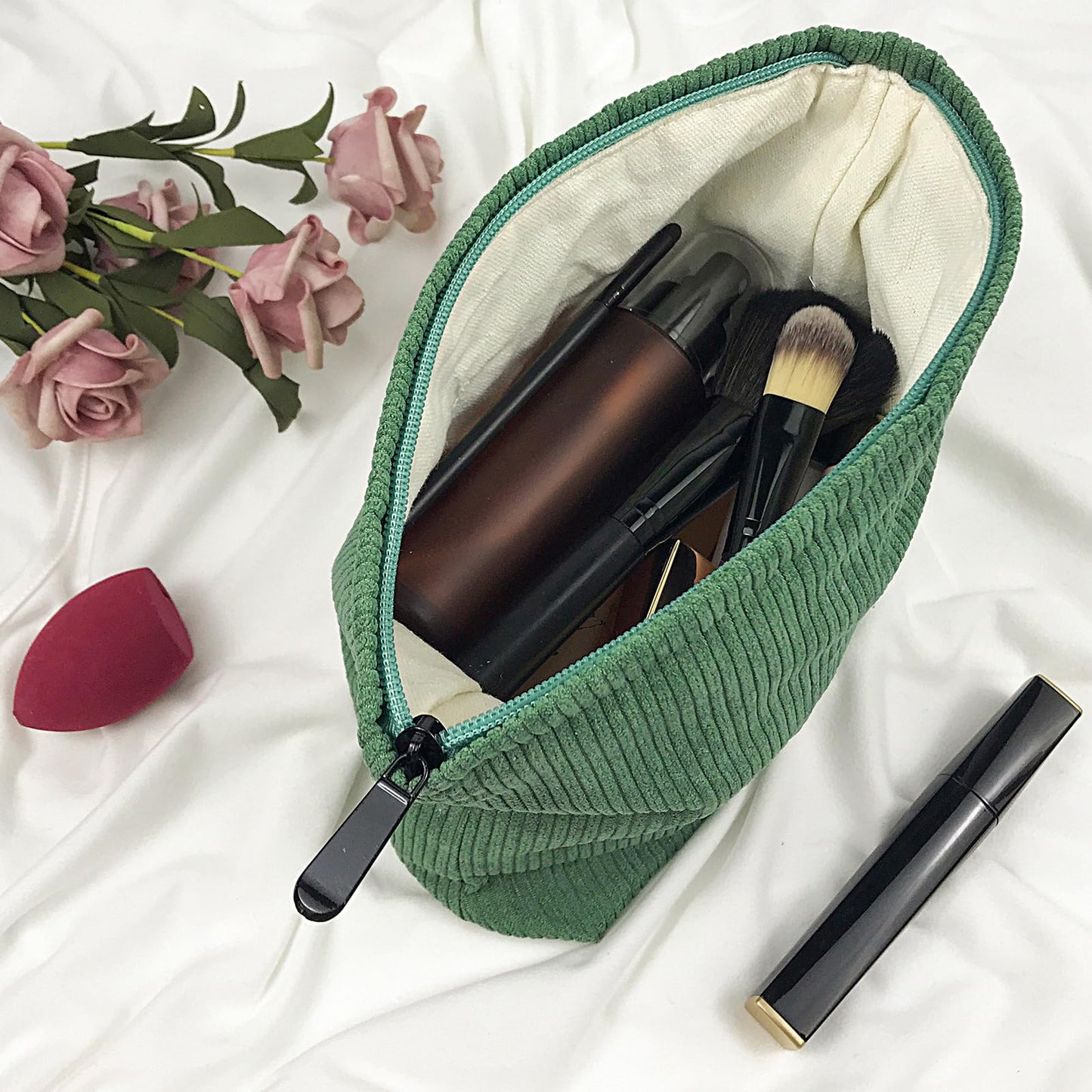 GUTGNK Corduroy Ladies Cosmetic Bag, Large Capacity Canvas Cosmetic Bag Travel Toiletry Bag Accessories Organizer, Grass Green