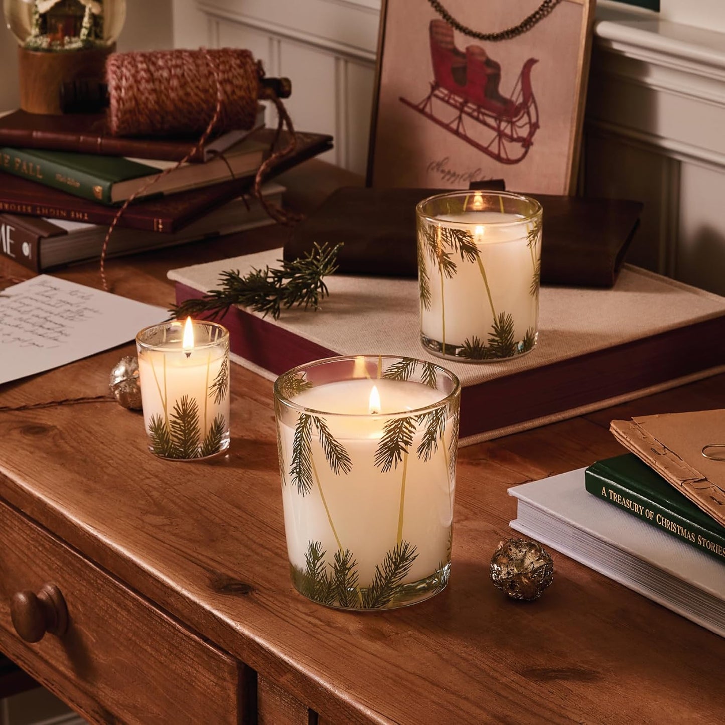 Thymes Frasier Fir Candle - Scented Holiday Candle with Crisp Siberian Fir & Cedarwood - 6.5 oz
