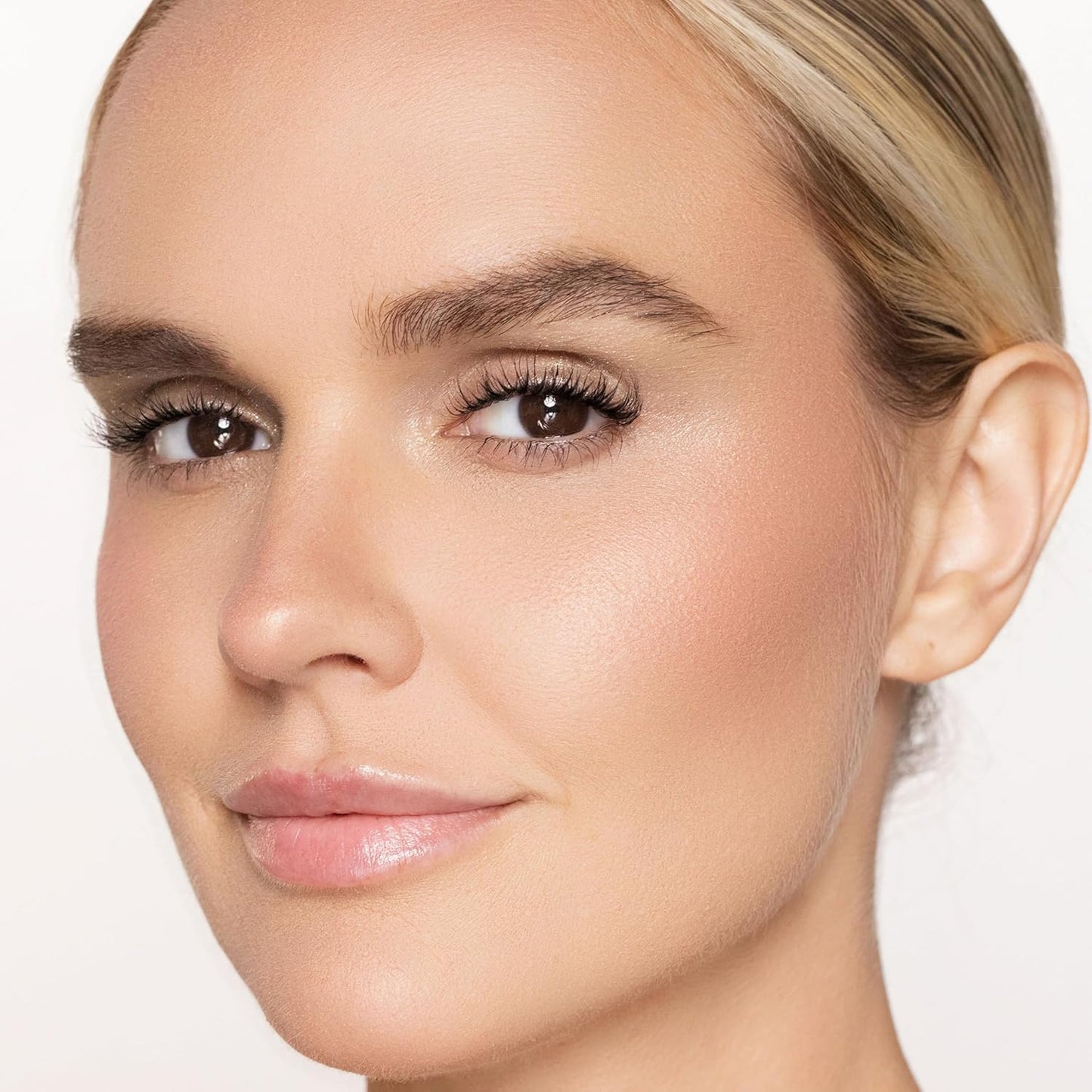 Trish McEvoy Light & Lift Blush - Natural Radiance in 0.08 oz | Perfect for All Skin Types