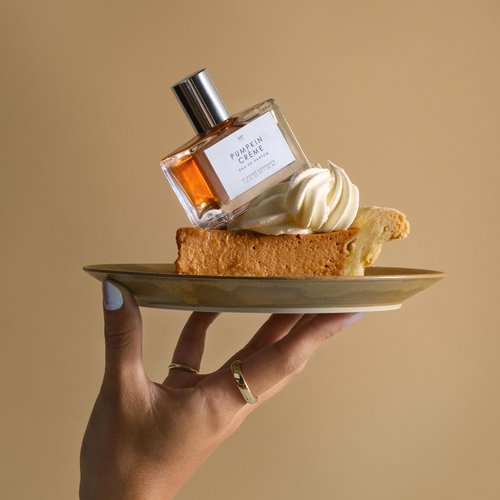 Le Monde Gourmand Pumpkin Crème Eau de Parfum Spray Perfume for Women, Pumpkin Spice, Nutmeg, Frothed Milk, Musk & Sandalwood Scent, Vegan & Cruelty Free, 1 fl oz (30 ml)