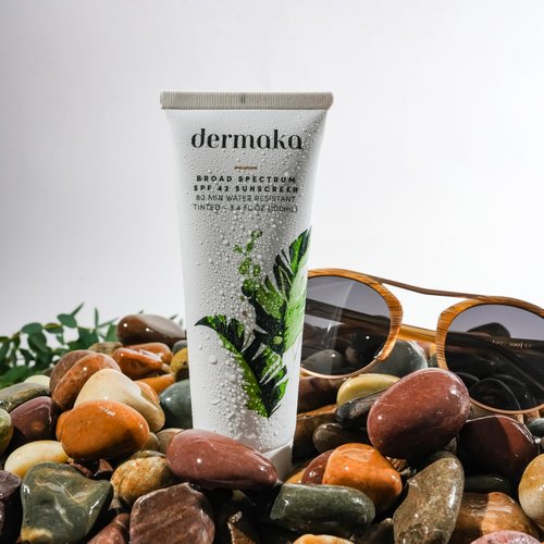 Dermaka Lightly Tinted Mineral Sunscreen SPF 42 – Anti-Aging Face Moisturizer with Zinc Oxide & Aloe Vera – Water Resistant, Non-Greasy & Reef Safe for Sensitive Skin – 3.4 oz