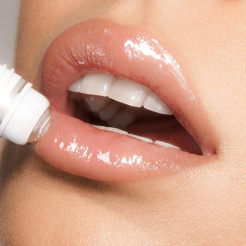 Charlotte Tilbury Magic Lip Oil - Crystal-Infused Hydrating Lip Oil with Hyaluronic Acid & Plant Extracts | Overnight Lip Mask