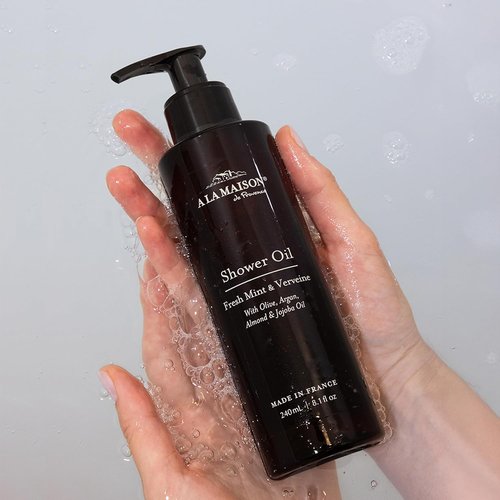 A LA MAISON Cleansing Shower Oil - Nourishing White Tea & Rose Formula for Soft Skin