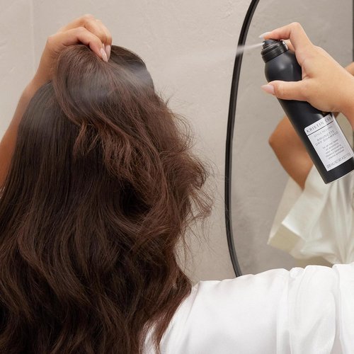 Kristin Ess Brunette Dry Shampoo - Oil Absorbing Powder Spray for Dark Hair | Vegan, 4 fl. oz.