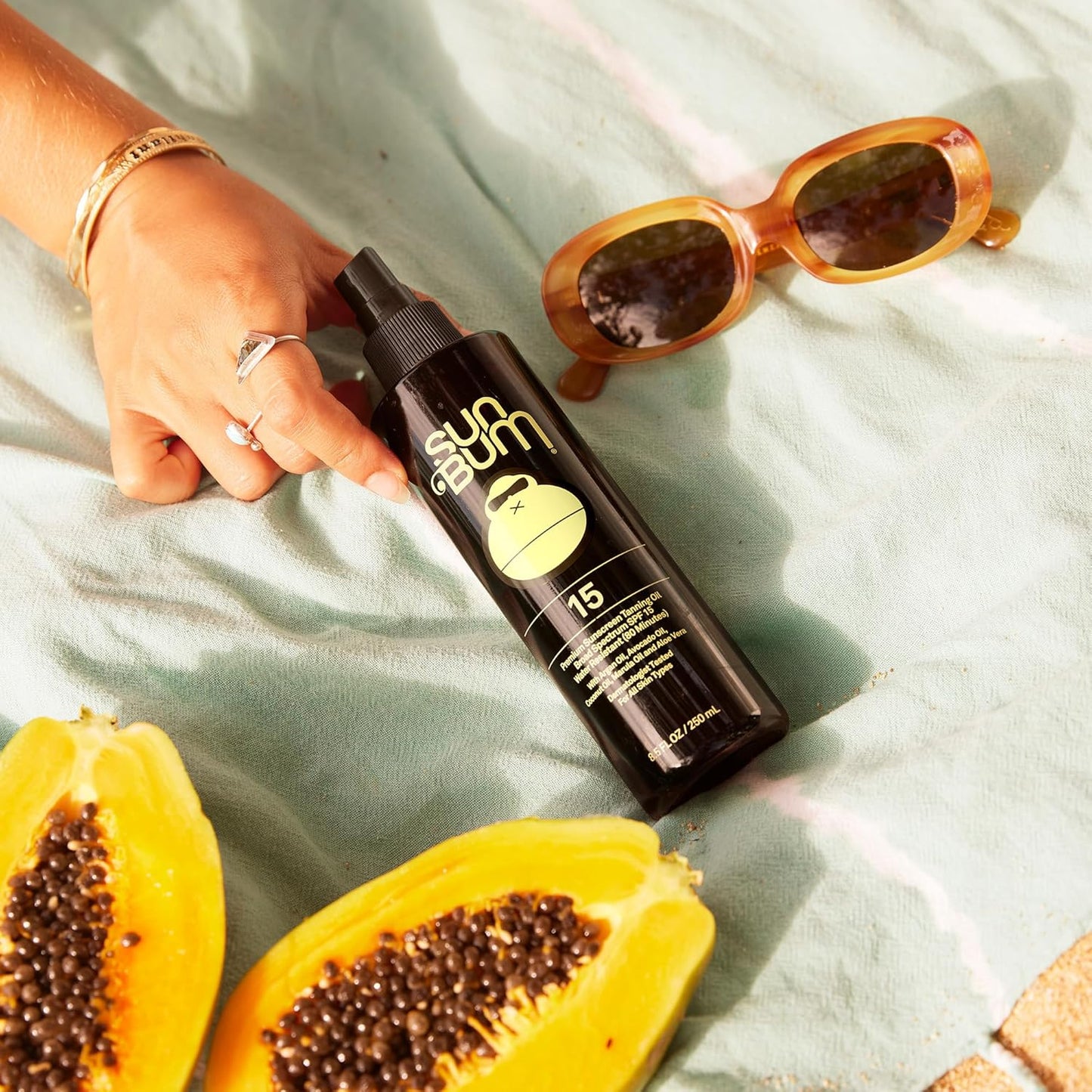 Sun Bum SPF 15 Moisturizing Tanning Oil - Vegan & Hawaii Compliant - Broad Spectrum UVA/UVB Protection - 8.5 oz