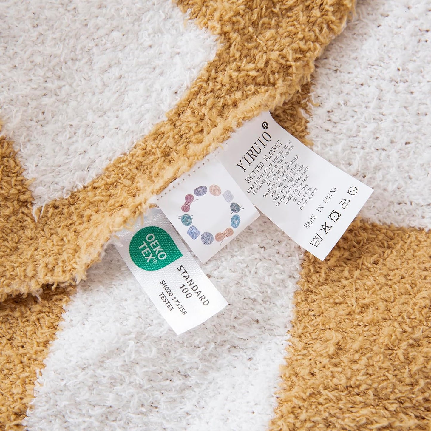 YIRUIO Checkered Knit Throw Blanket - Ultra Soft Reversible Microfiber | Cozy Fluffy Home Decor