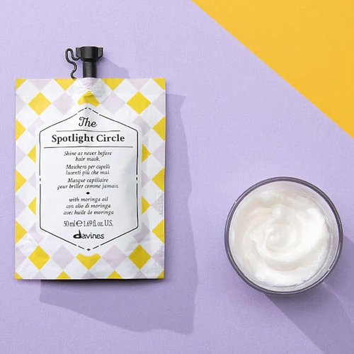 Davines The Spotlight Circle Extra Shine Boosting Hair Mask - Polishes & Smooths for Glossy Color | Moringa Oil Formula, 1.69 Fl Oz