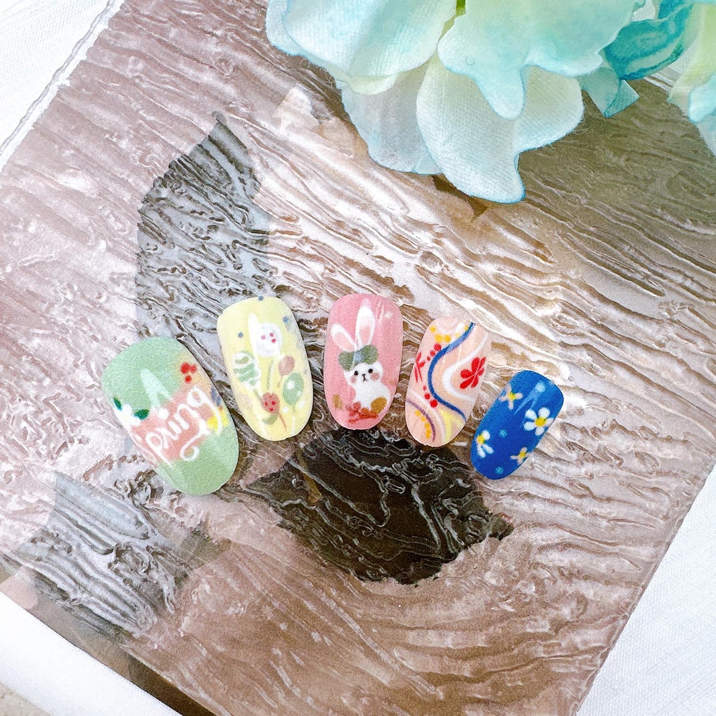 24Pcs St Patrick's Day Press on Nails Short Square Gold French Tip Fake Nails with Gold Rhinestones Horseshoe Rainbow Shamrocks False Nails St Patricks Day Acrylic Nails Irish Stick on Nails for Women