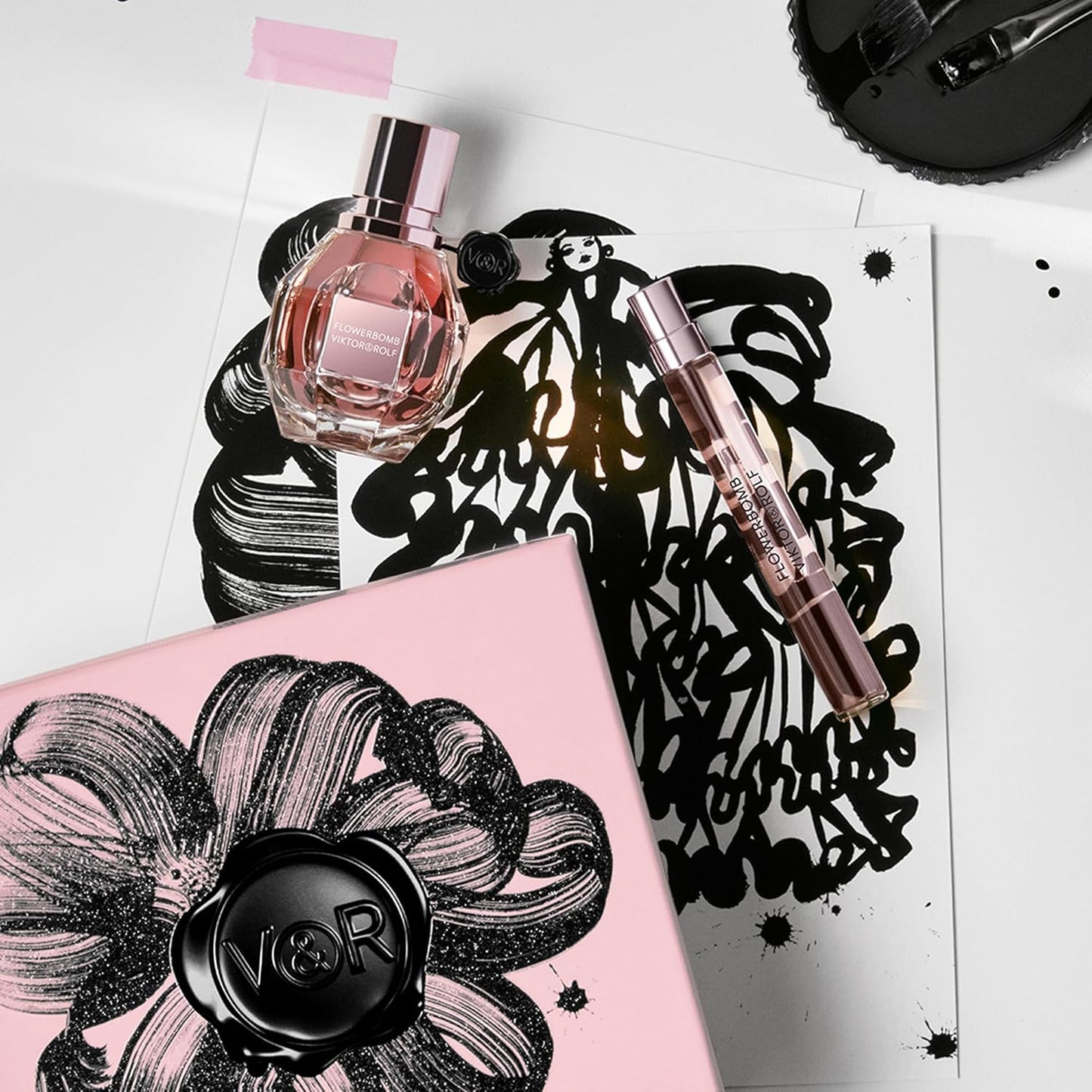 Viktor&Rolf - Flowerbomb Eau de Parfum - Women's Floral & Woody Fragrance - Notes of Rose, Peony & Patchouli