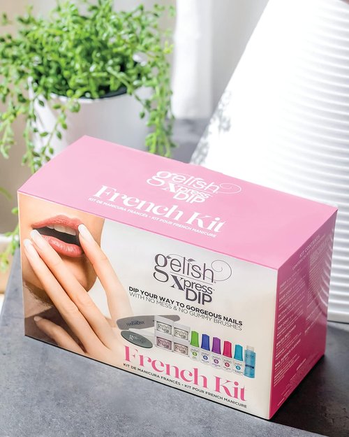 Gelish Xpress Dip N Brush French Kit - Chip-Proof Nail Dip Powder with Built-In Activator | 21+ Days Wear