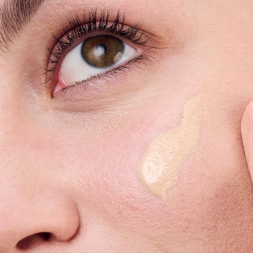 Clinique Redness Solutions Liquid Foundation - Broad Spectrum SPF 15, Probiotic Technology | Medium Coverage, Natural Finish