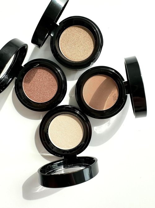 Sandstone Scandinavia Hypoallergenic Eyeshadow - Long-Lasting, Blendable Formula - Fragrance-Free & Vegan - 584 Dark Bronze
