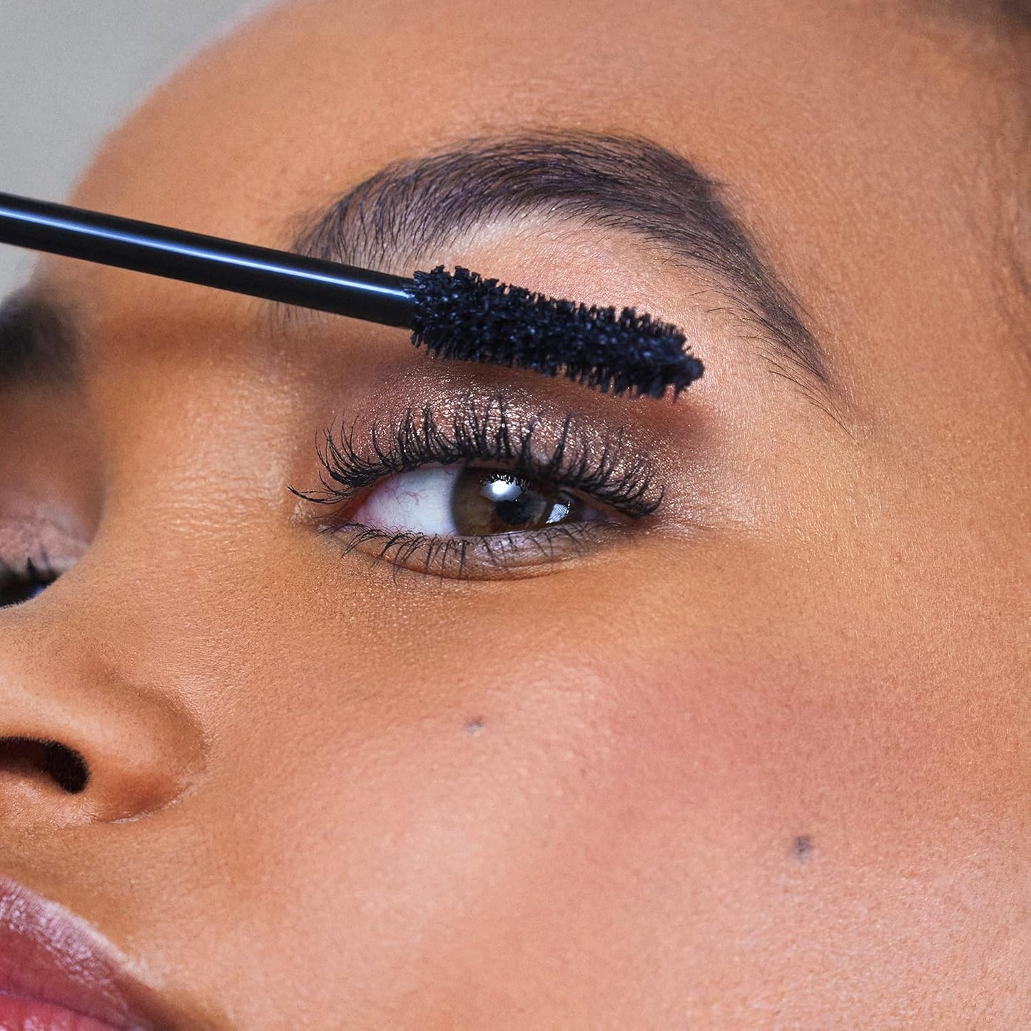 3INA MAKEUP - 24H Level Up Waterproof Mascara - Black Volume & Length with Hourglass Wand - Vegan & Cruelty-Free