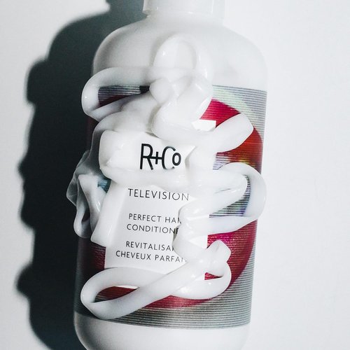 R+Co TELEVISION Perfect Hair Conditioner - Hydrating & Smoothing Formula for All Hair Types, 33.8 oz