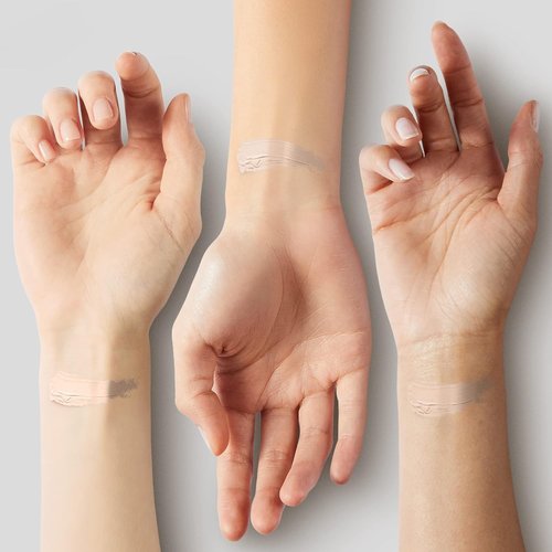 COVERGIRL & Olay Simply Ageless Liquid Foundation - Matte Finish with Hyaluronic Acid & Vitamin C | 220 Creamy Natural