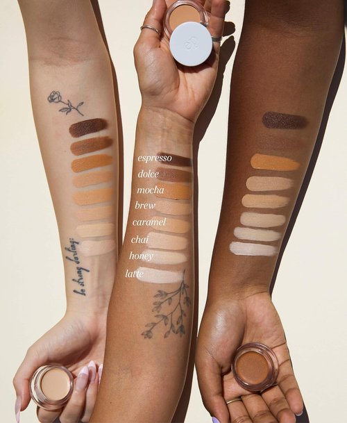 Ere Perez - Natural Arnica All-Cover Pot Concealer | Med-Full Coverage, Satin Finish | Vegan, Cruelty-Free (Latte, 0.18 oz)