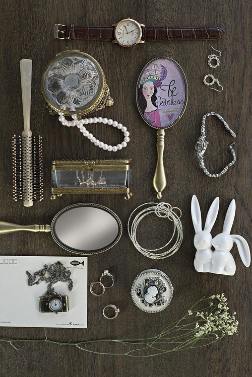 Creative Co-Op Ceramic Bunny Rabbits Ring Holder - Charming Home Decor for Jewelry Display