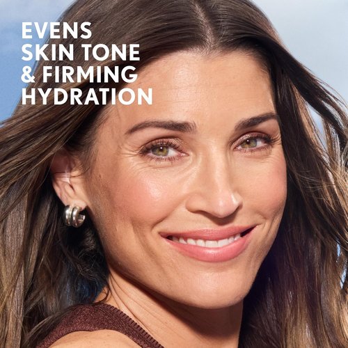 COVERGIRL & Olay Simply Ageless Liquid Foundation - Matte Finish with Hyaluronic Acid & Vitamin C | 220 Creamy Natural