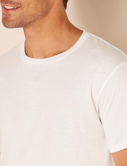 Amazon Essentials Men's Slim Fit Cotton Crew Neck Undershirts - Comfortable & Breathable | 3-Pack