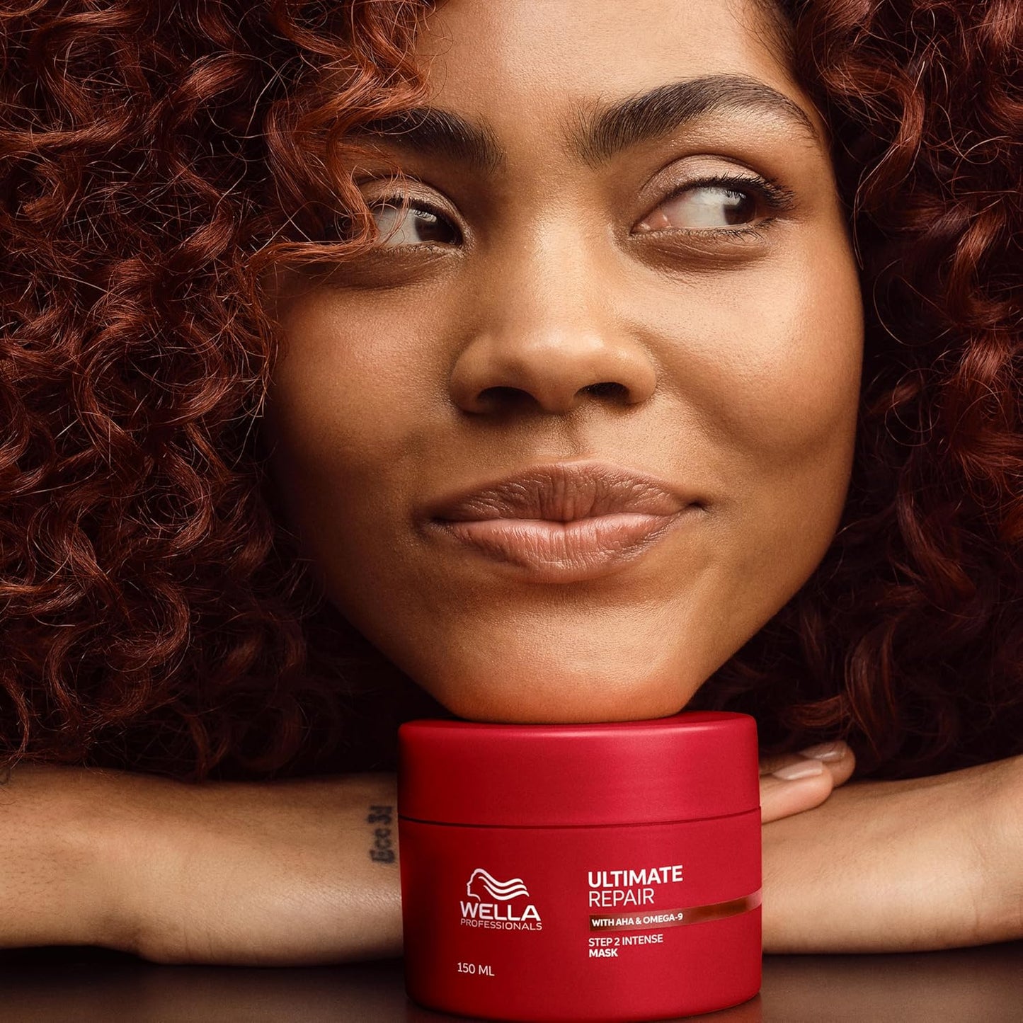 Wella Professionals ULTIMATE REPAIR Mask - Strengthens & Smooths Damaged Hair with AHA & Omega-9 | All Hair Types