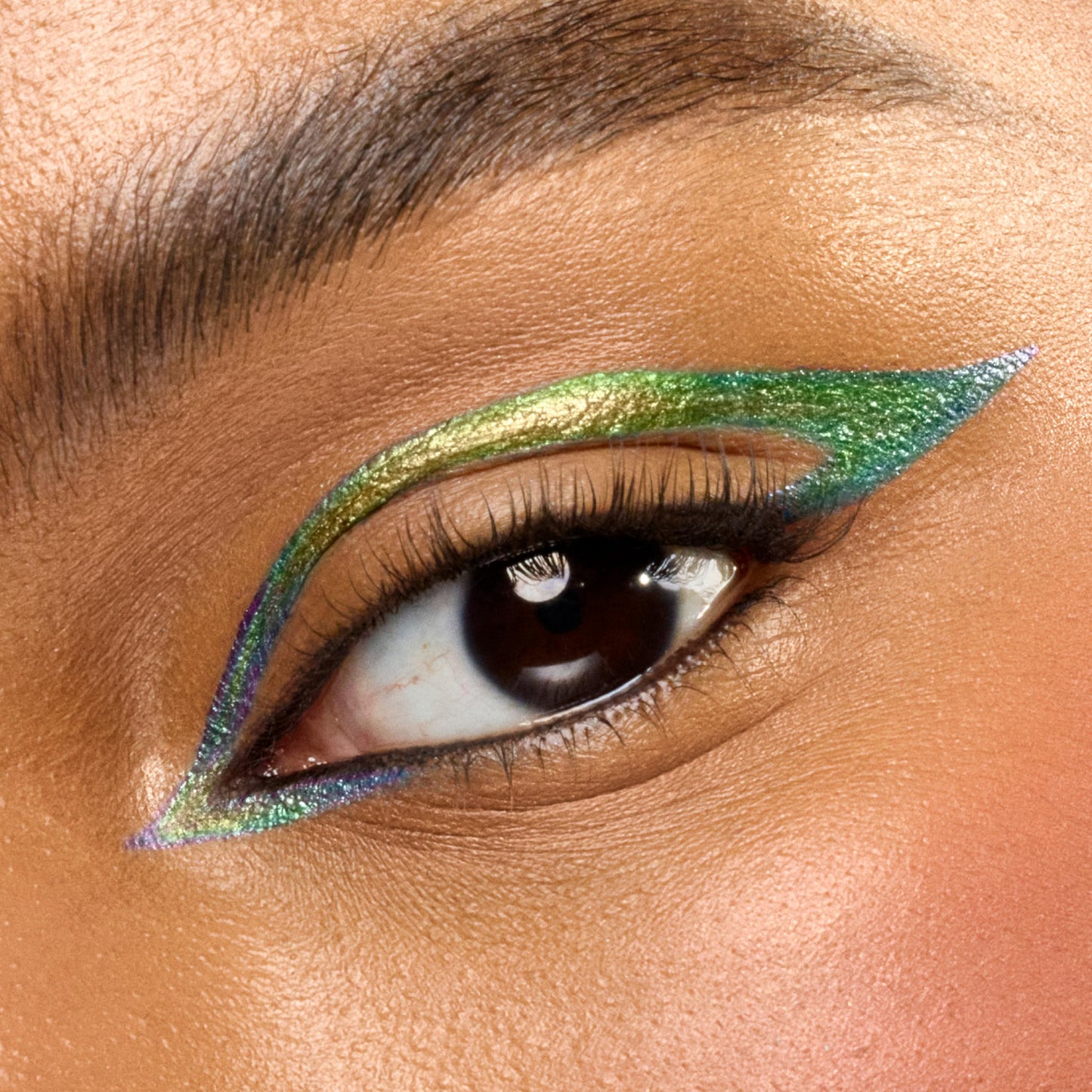 stila Stay All Day® Chroma-Flash Liquid Eye Liner | Long-Wear Shade-Shifting Metallic Liner with Chrome Finish | Smudge-Proof, Fade-Resistant | Precision Brush Tip | Bold, Multi-Dimensional Color