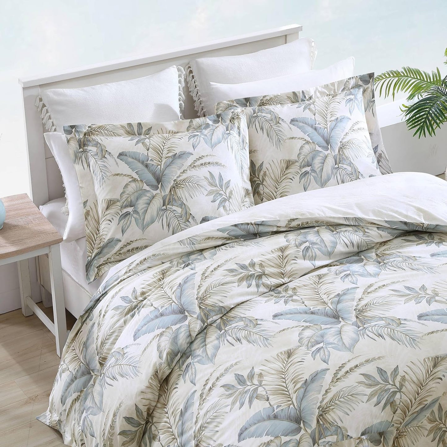 Tommy Bahama - King Comforter Set | Soft Woven Bedding with Matching Pillowcases - 3 Piece Set in Bakers Bluff Blue
