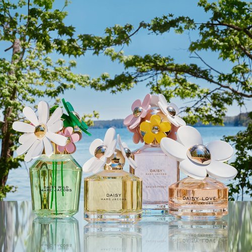 Marc Jacobs Daisy Eau So Fresh Eau de Toilette - Fresh Floral Women's Perfume with Raspberry, Wild Rose & Grapefruit Notes