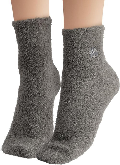 Earth Therapeutics Aloe Socks - Infused with Aloe Vera & Vitamin E for Soft, Smooth Feet - Grey/Confetti (2 Pairs)